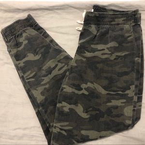 Boutique camo joggers